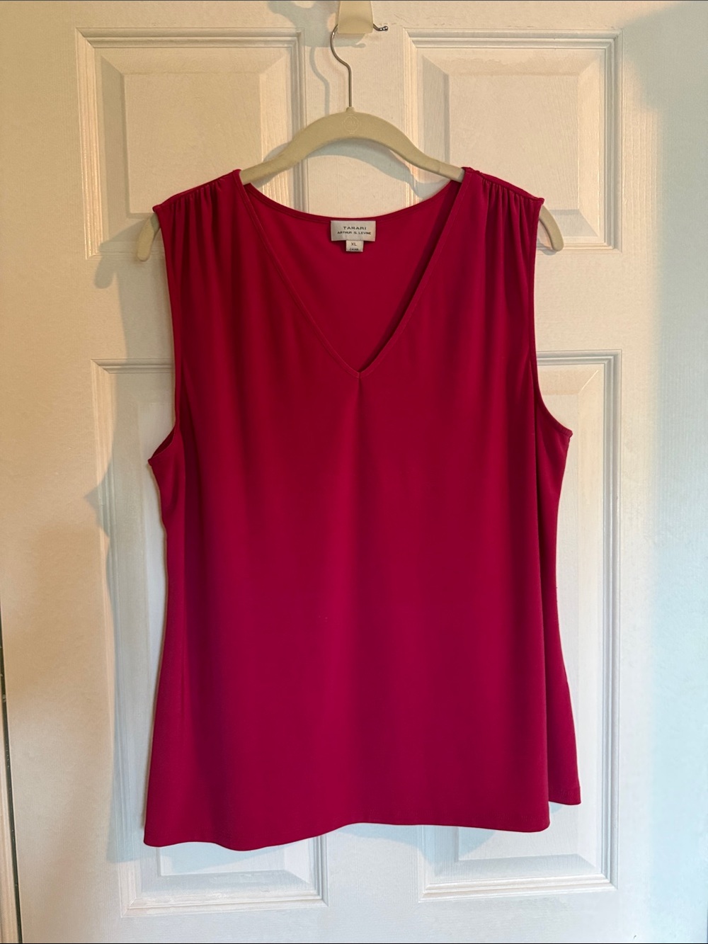 Tahari Sleeveless V-Neck Tank in Fuchsia Pink - XL